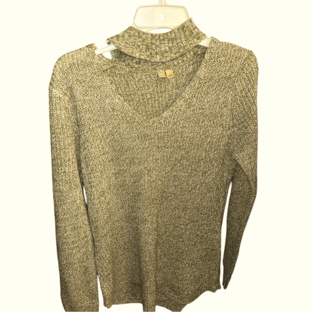 Choker Cutout Swoop Neck Sweater Green Size Medium.